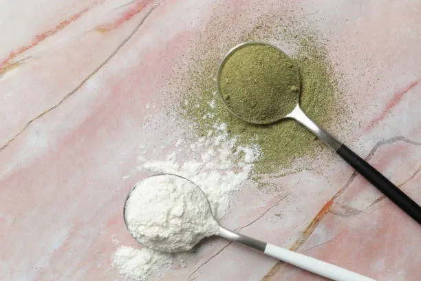 Green Tea Extract 94% EGCG 60-mesh standardized botanical powder with caffeine content of 0.1% maximum.